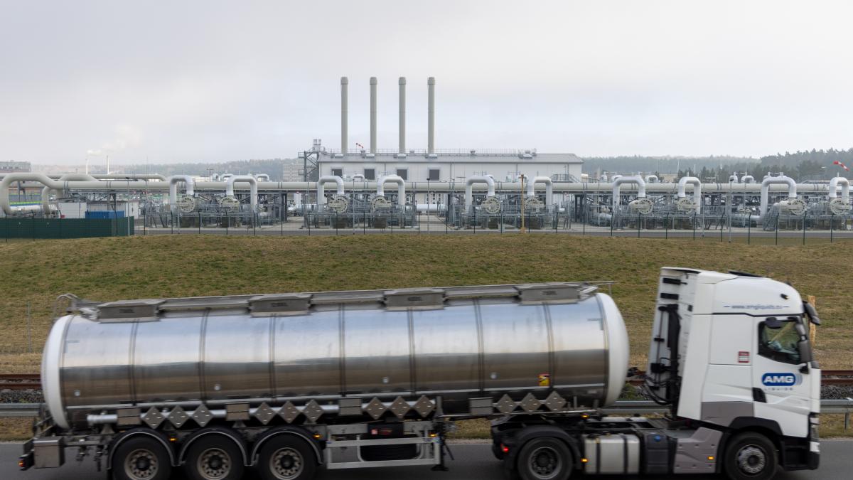 gas pipelines