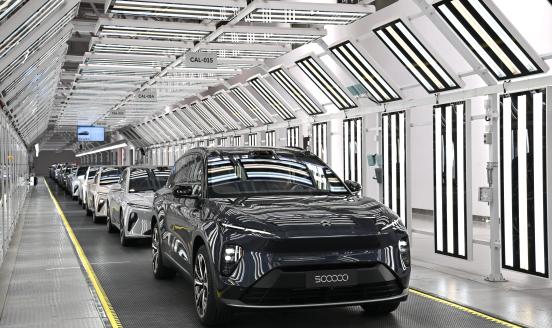 HEFEI, CHINA - MAY 09: The Nio's 500,000th vehicle, a Nio ES8 electric vehicle, makes appearance at F2 factory in NeoPark on May 9, 2024 in Hefei, Anhui Province of China. Chinese electric car maker Nio saw its 500,000th vehicle roll off the production line on May 9. (Photo by Zhang Dagang/VCG via Getty Images)