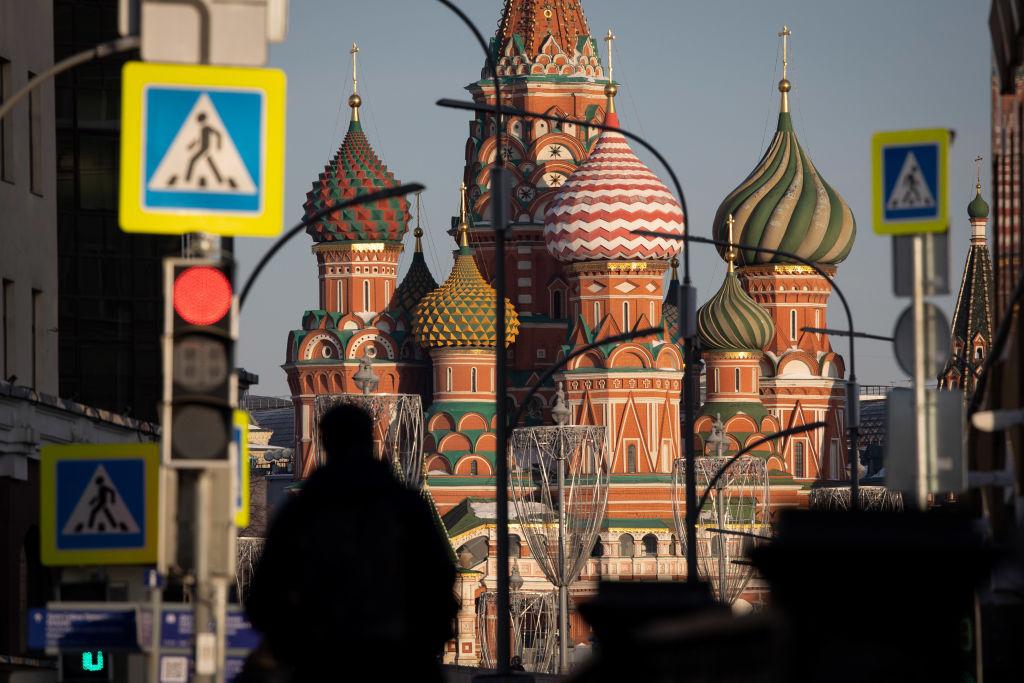 Russia Sanctions Hurt Tourism Recovery - Bloomberg