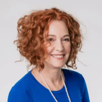 Romana Vlahutin headshot